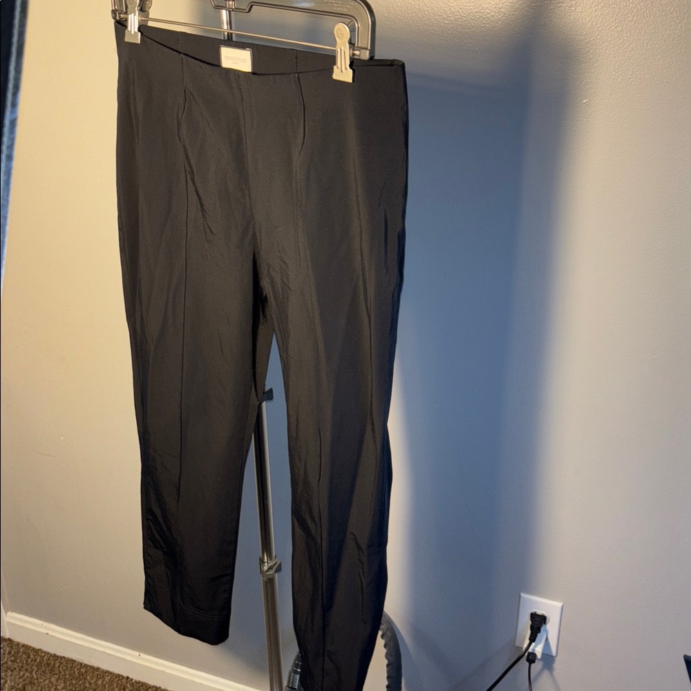 Seductive Black Women's Capris